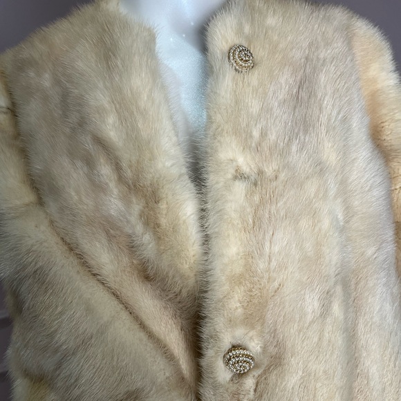 Vintage Real Fur Coat Woman’s Jacket Silk Lining - Picture 7 of 11